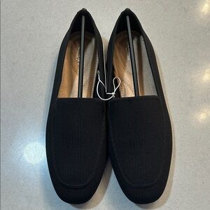 NWT Old Navy Women's Black Slip-On Loafers - size 8.5